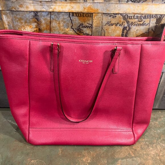 Coach Berry City Tote - Picture 1 of 10